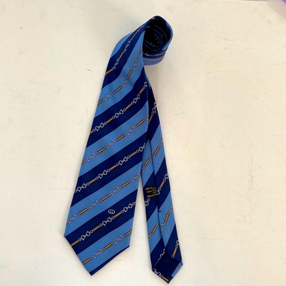 Authentic GUCCI 100% Silk Stripe Necktie - Picture 5 of 5